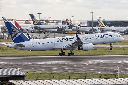 Air Astana Boeing 757-200 P4-EAS at London Heathrow Airport (EGLL/LHR) Air Astana Boeing 757-200 P4-EAS at London Heathrow Airport (EGLL/LHR)
