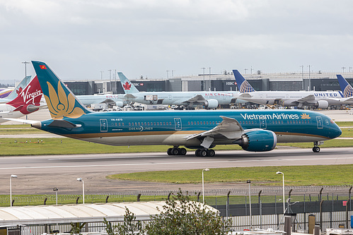 Vietnam Airlines Boeing 787-9 VN-A870 at London Heathrow Airport (EGLL/LHR) Vietnam Airlines Boeing 787-9 VN-A870 at London Heathrow Airport (EGLL/LHR)