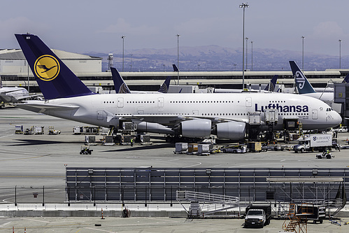 Lufthansa Airbus A380-800 D-AIMH at San Francisco International Airport (KSFO/SFO)