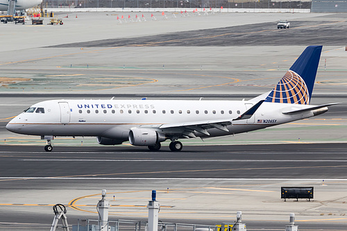 SkyWest Airlines Embraer ERJ-175 N206SY at San Francisco International Airport (KSFO/SFO)