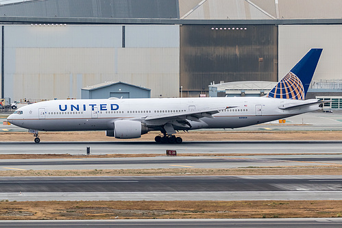 United Airlines Boeing 777-200ER N210UA at San Francisco International Airport (KSFO/SFO) United Airlines Boeing 777-200ER N210UA at San Francisco International Airport (KSFO/SFO)