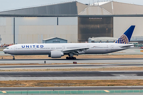 United Airlines Boeing 777-300ER N2331U at San Francisco International Airport (KSFO/SFO) United Airlines Boeing 777-300ER N2331U at San Francisco International Airport (KSFO/SFO)