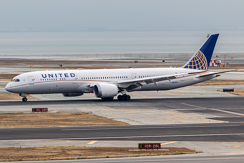 United Airlines Boeing 787-9 N27964 at San Francisco International Airport (KSFO/SFO) United Airlines Boeing 787-9 N27964 at San Francisco International Airport (KSFO/SFO)
