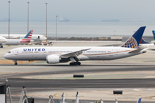 United Airlines Boeing 787-9 N35953 at San Francisco International Airport (KSFO/SFO)