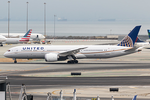 United Airlines Boeing 787-9 N35953 at San Francisco International Airport (KSFO/SFO) United Airlines Boeing 787-9 N35953 at San Francisco International Airport (KSFO/SFO)