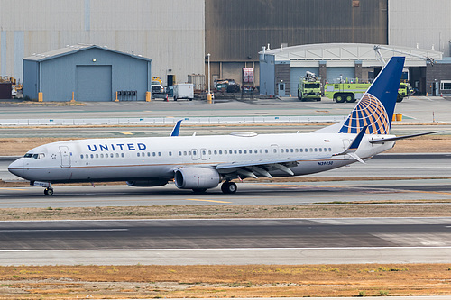 United Airlines Boeing 737-900ER N39450 at San Francisco International Airport (KSFO/SFO)