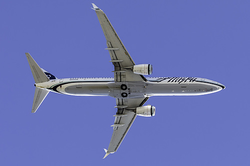 Alaska Airlines Boeing 737-900ER N442AS at San Francisco International Airport (KSFO/SFO) Alaska Airlines Boeing 737-900ER N442AS at San Francisco International Airport (KSFO/SFO)