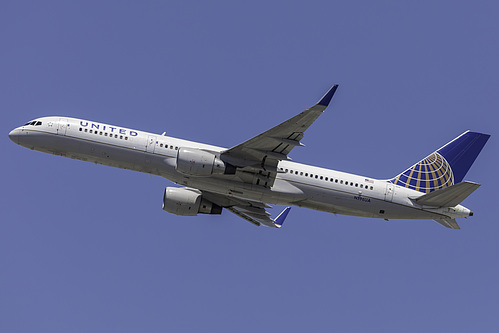 United Airlines Boeing 757-200 N596UA at San Francisco International Airport (KSFO/SFO)