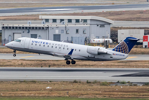 SkyWest Airlines Canadair CRJ-200 N913SW at San Francisco International Airport (KSFO/SFO)