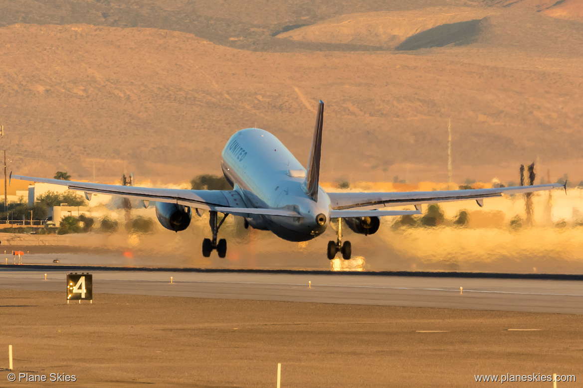 United Airlines Airbus A320-200 N436UA at McCarran International Airport (KLAS/LAS)