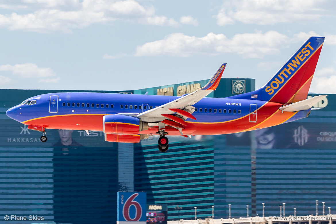 Southwest Airlines Boeing 737-700 N482WN at McCarran International Airport (KLAS/LAS) Southwest Airlines Boeing 737-700 N482WN at McCarran International Airport (KLAS/LAS)
