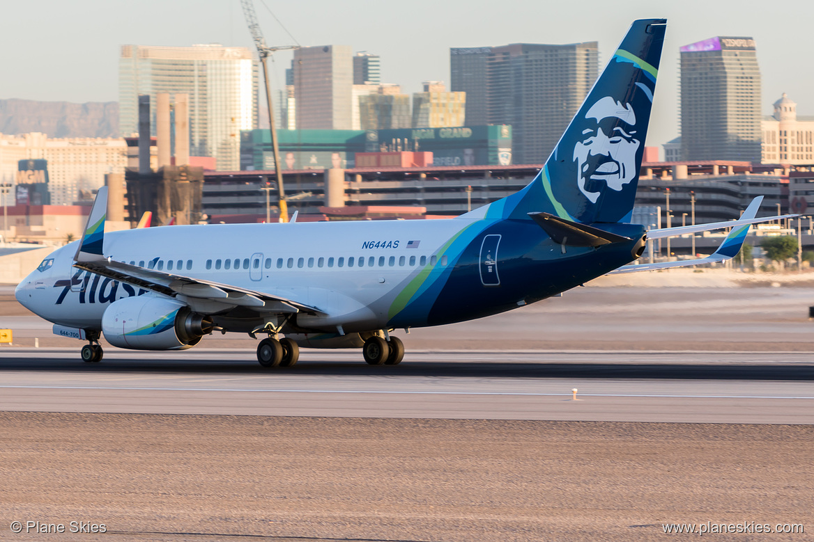 Alaska Airlines Boeing 737-700 N644AS at McCarran International Airport (KLAS/LAS)