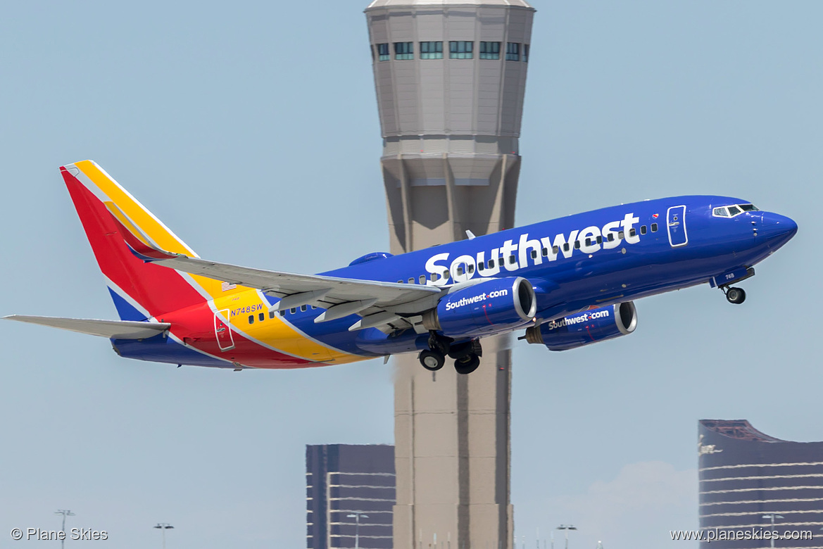 Southwest Airlines Boeing 737-700 N748SW at McCarran International Airport (KLAS/LAS)