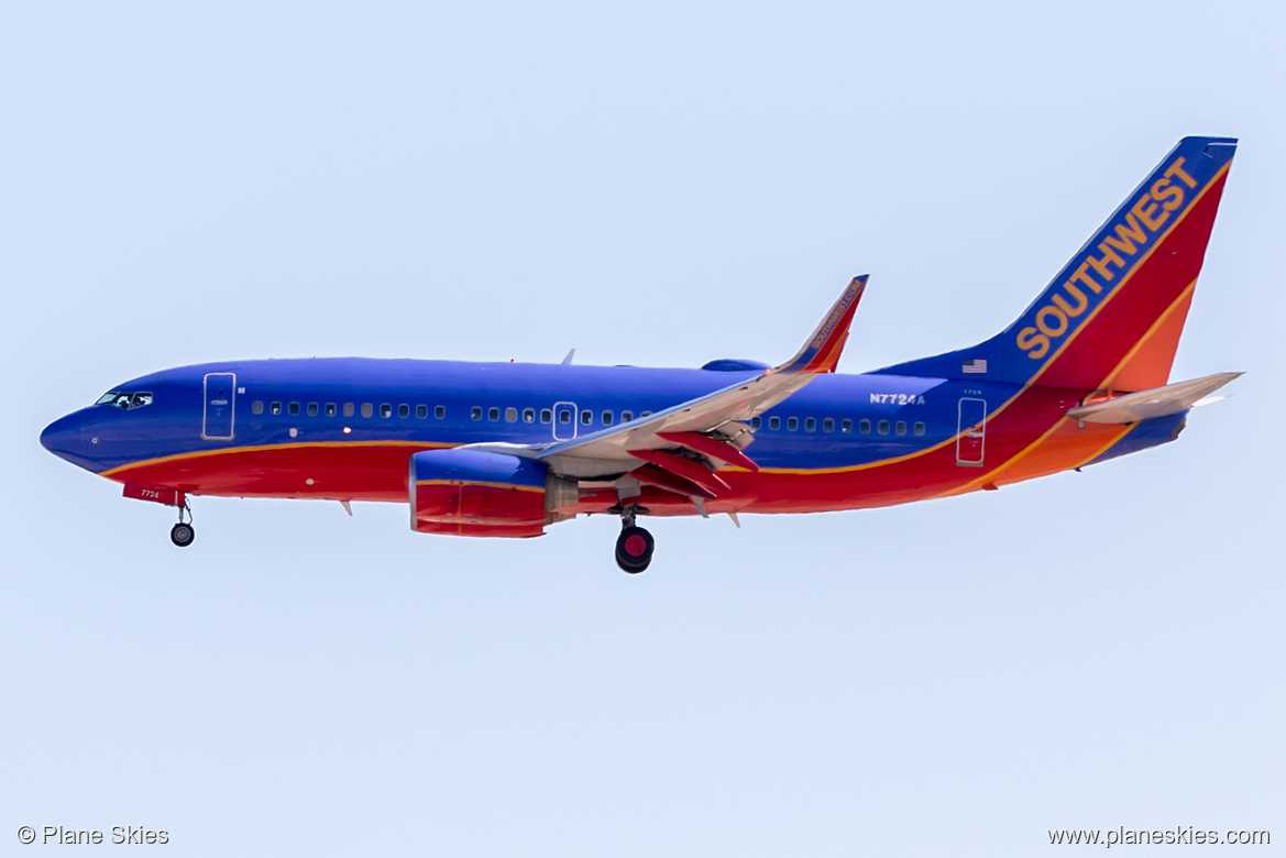 Southwest Airlines Boeing 737-700 N7724A at McCarran International Airport (KLAS/LAS)