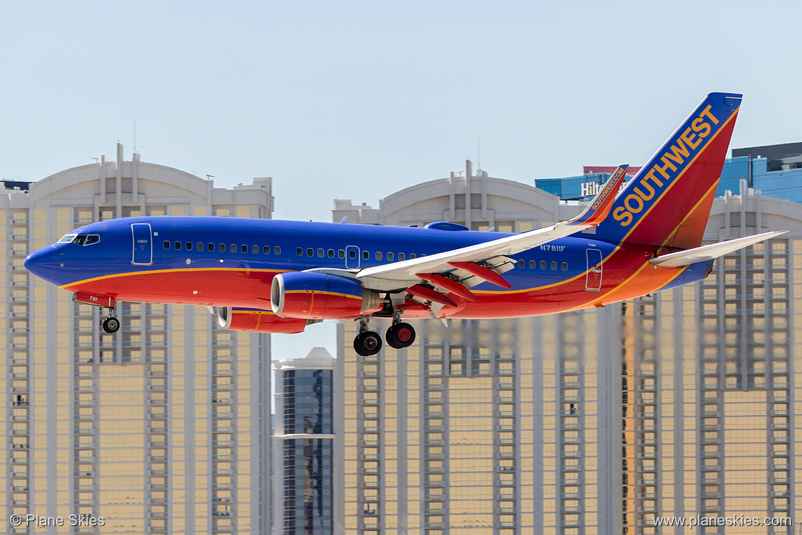 Southwest Airlines Boeing 737-700 N7811F at McCarran International Airport (KLAS/LAS)