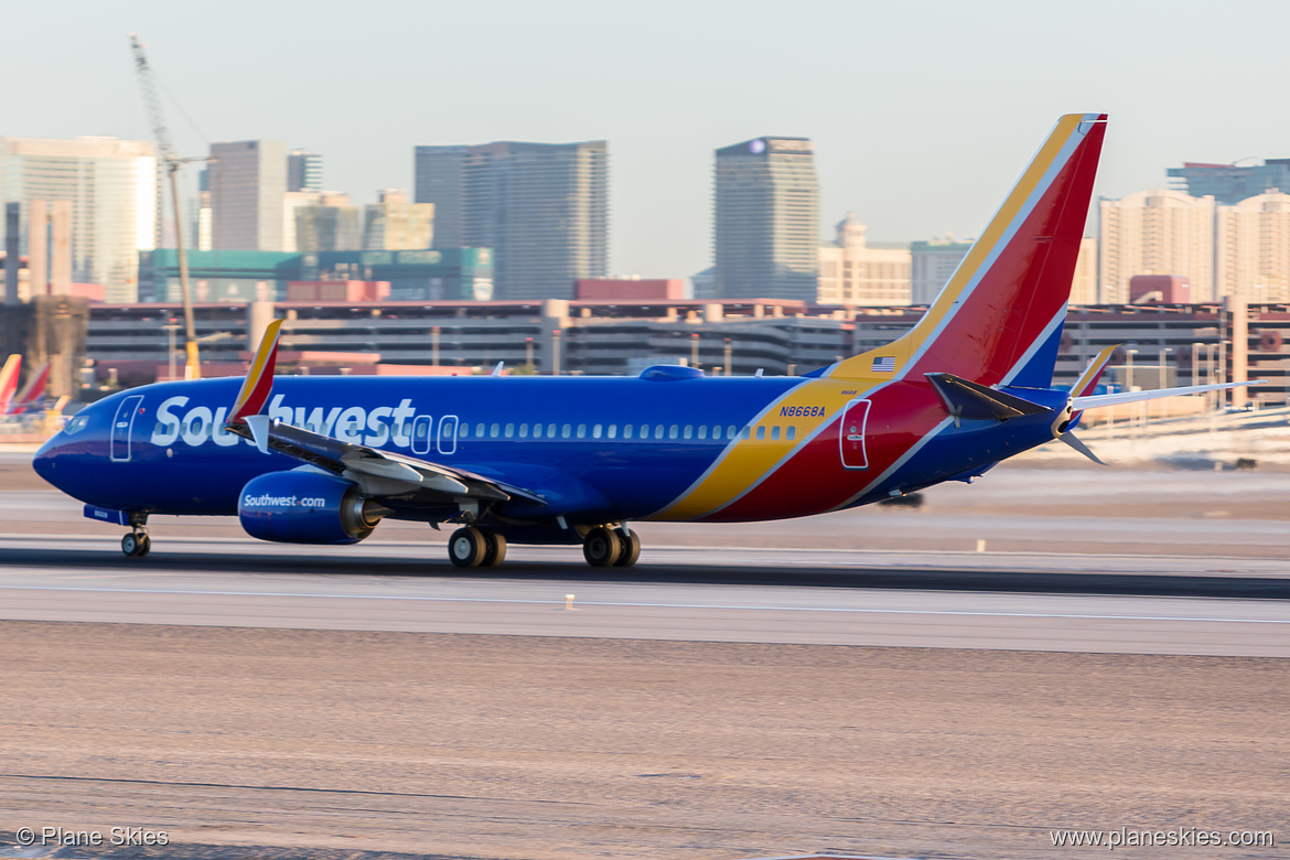 Southwest Airlines Boeing 737-800 N8668A at McCarran International Airport (KLAS/LAS)