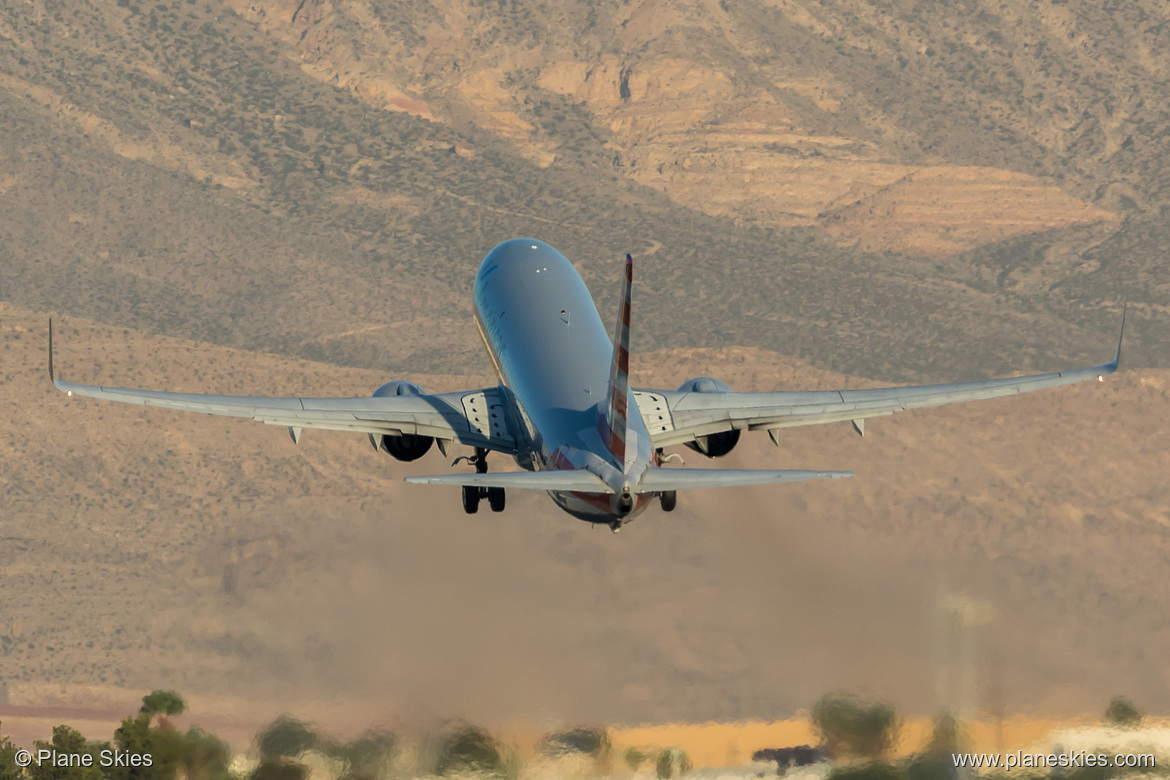 American Airlines Boeing 737-800 N923NN at McCarran International Airport (KLAS/LAS)