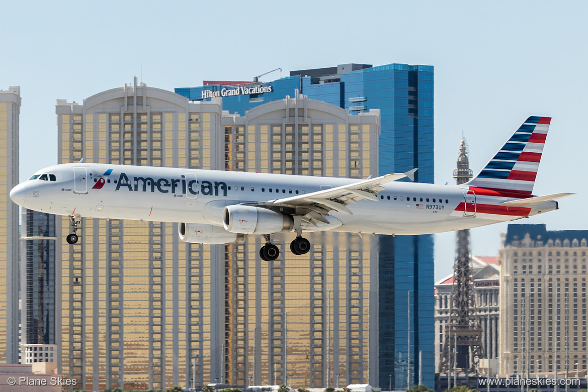 American Airlines Airbus A321-200 N973UY at McCarran International Airport (KLAS/LAS)