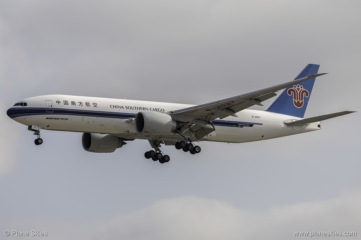 China Southern Airlines Boeing 777F B-2027 at Los Angeles International Airport (KLAX/LAX)