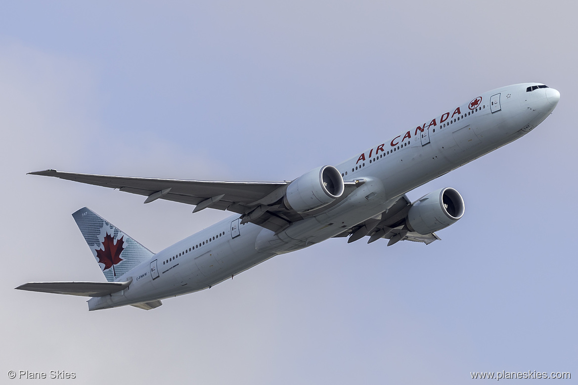 Air Canada Boeing 777-300ER C-FNNW at Los Angeles International Airport (KLAX/LAX)