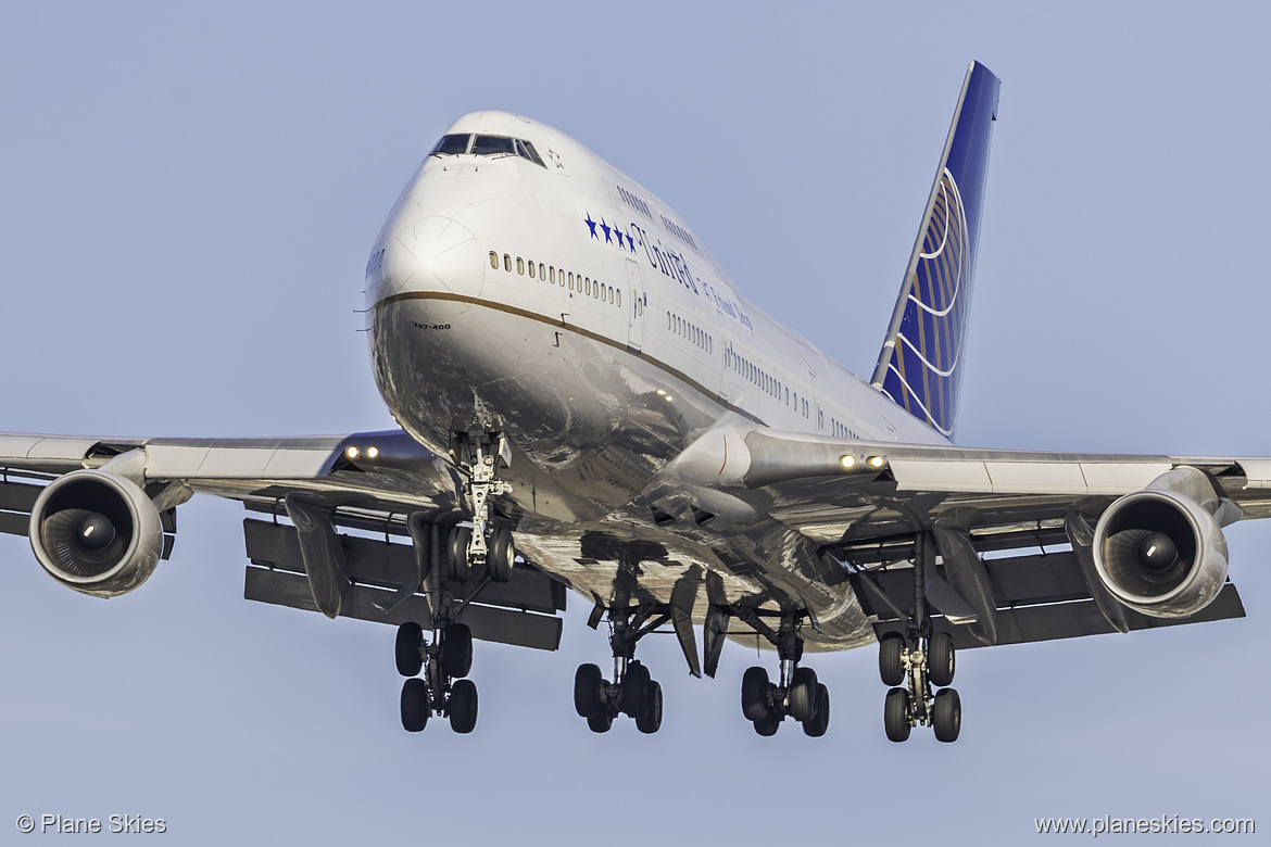 United Airlines Boeing 747-400 N118UA at Los Angeles International Airport (KLAX/LAX)