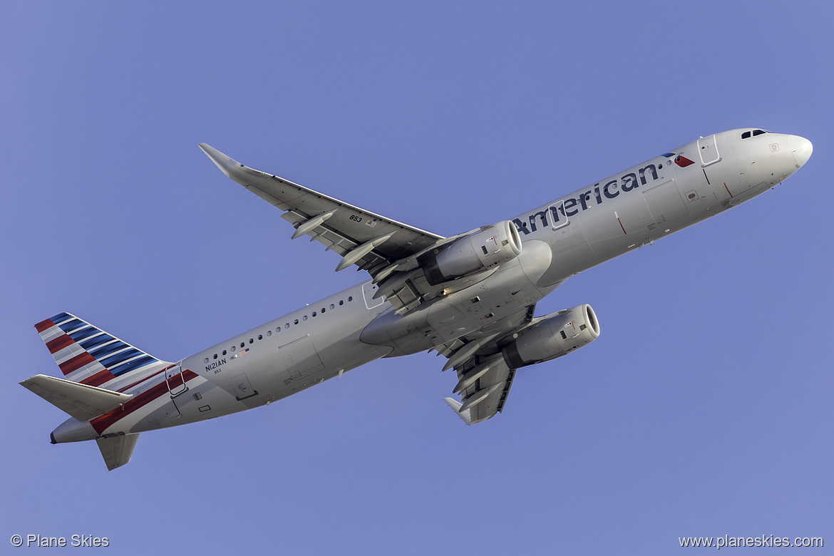 American Airlines Airbus A321-200 N121AN at Los Angeles International Airport (KLAX/LAX)