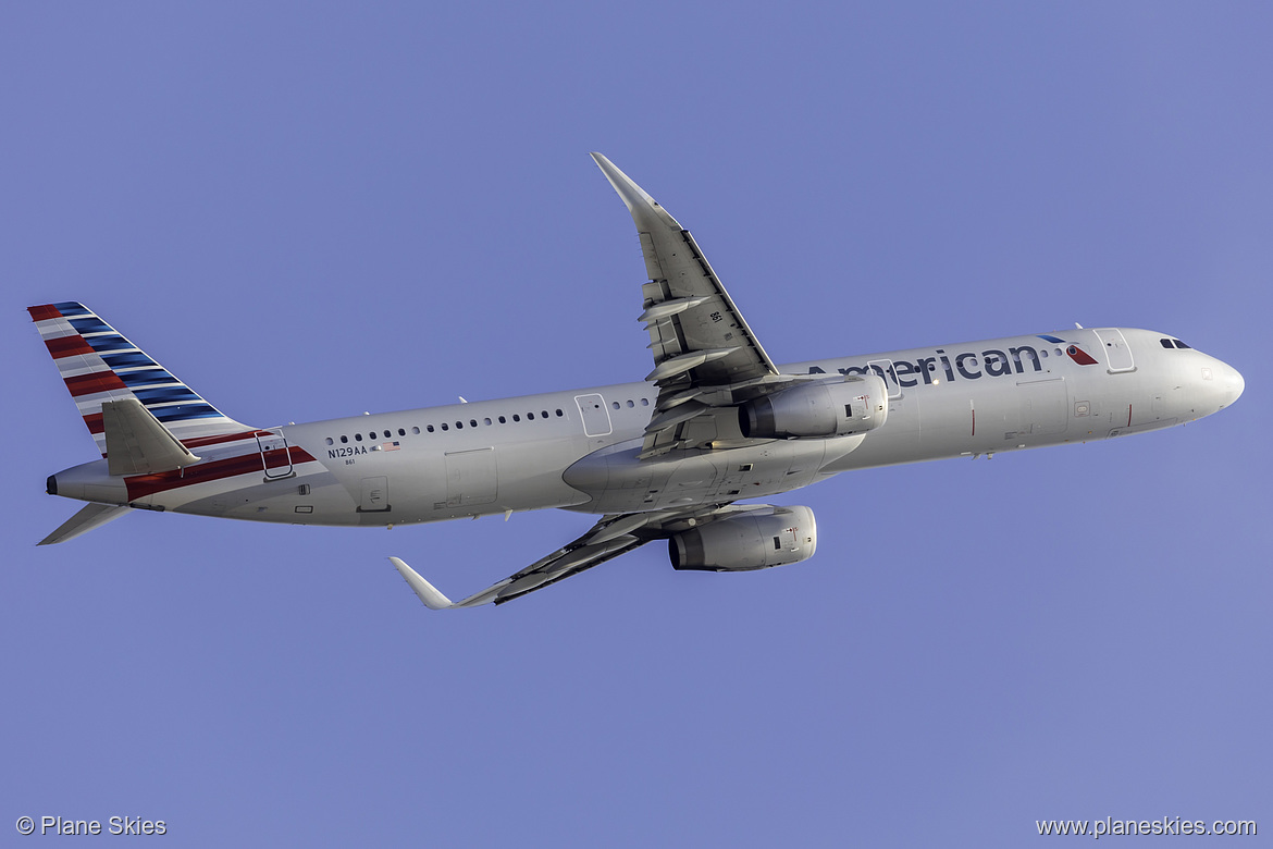 American Airlines Airbus A321-200 N129AA at Los Angeles International Airport (KLAX/LAX)