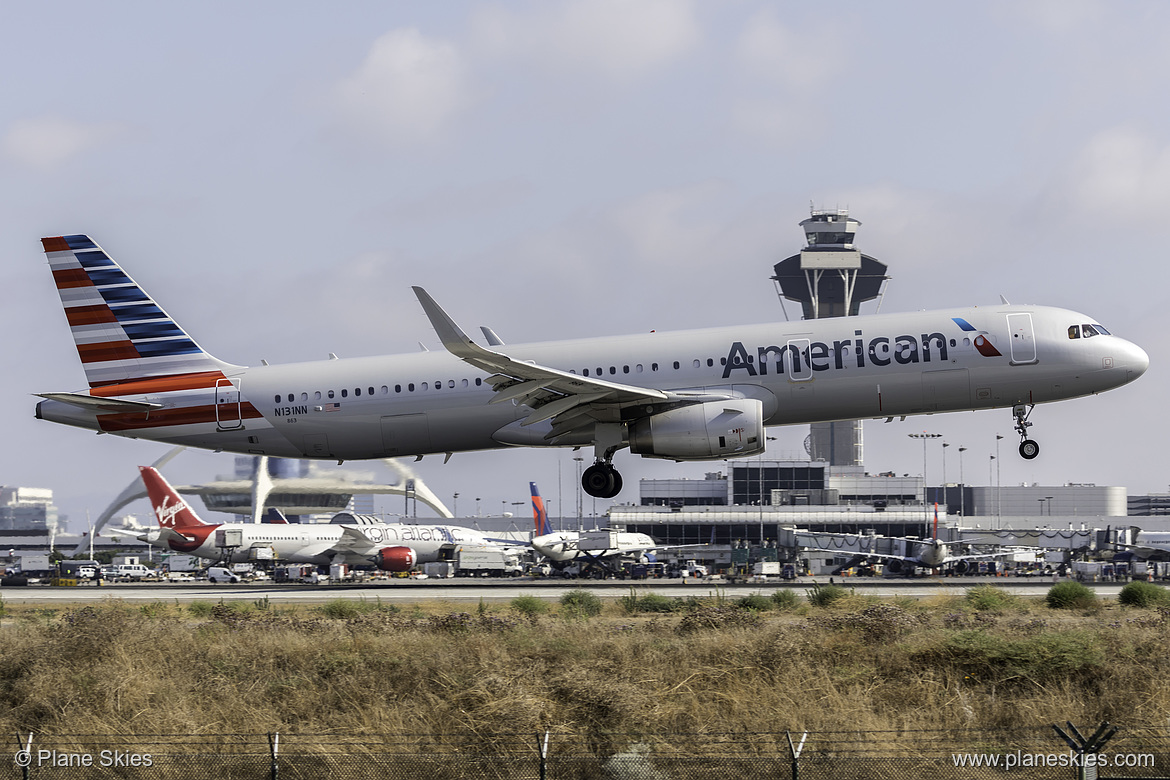 American Airlines Airbus A321-200 N131NN at Los Angeles International Airport (KLAX/LAX)