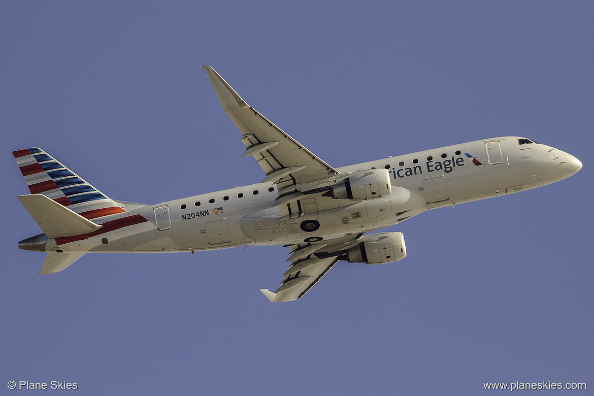 Compass Airlines Embraer ERJ-175 N204NN at Los Angeles International Airport (KLAX/LAX)