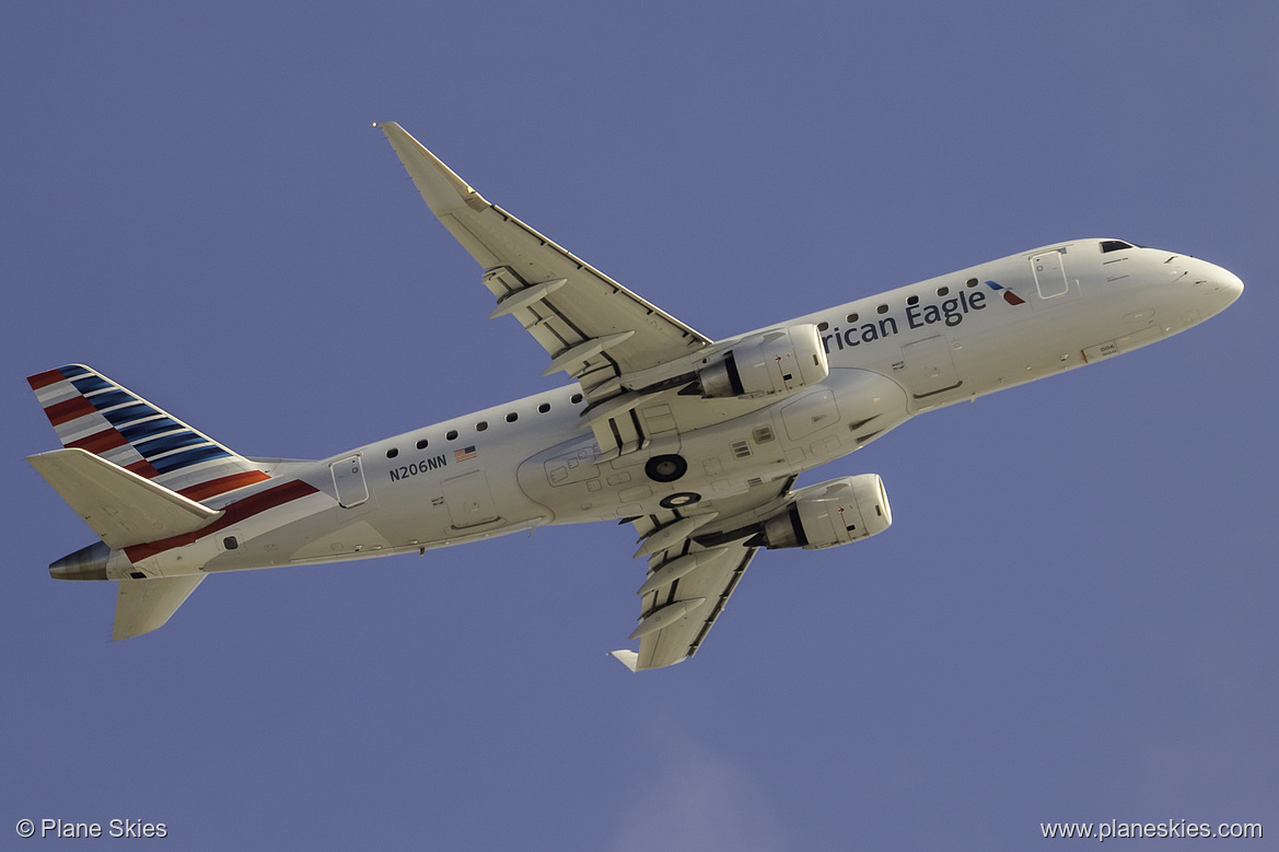Compass Airlines Embraer ERJ-175 N206NN at Los Angeles International Airport (KLAX/LAX)