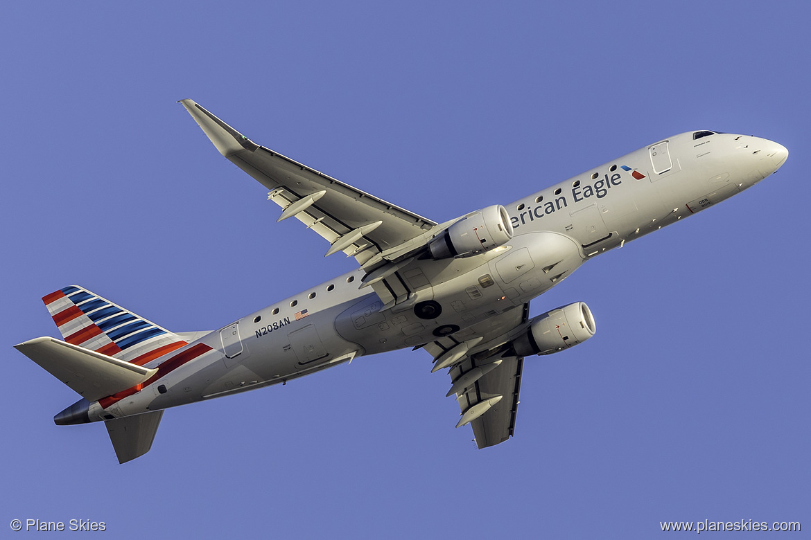 Compass Airlines Embraer ERJ-175 N208AN at Los Angeles International Airport (KLAX/LAX) Compass Airlines Embraer ERJ-175 N208AN at Los Angeles International Airport (KLAX/LAX)