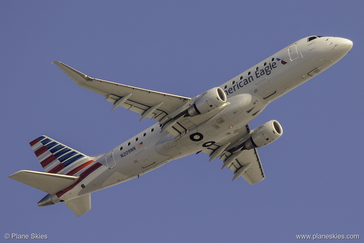 Compass Airlines Embraer ERJ-175 N209NN at Los Angeles International Airport (KLAX/LAX) Compass Airlines Embraer ERJ-175 N209NN at Los Angeles International Airport (KLAX/LAX)