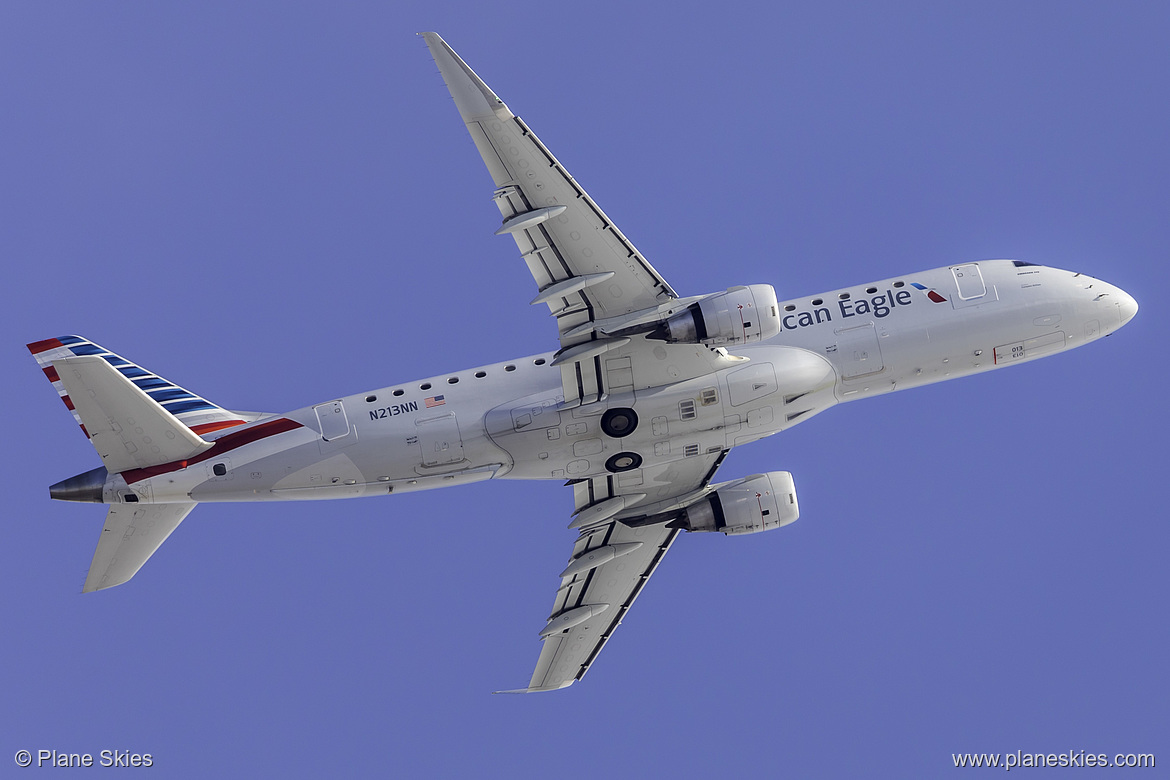 Compass Airlines Embraer ERJ-175 N213NN at Los Angeles International Airport (KLAX/LAX)