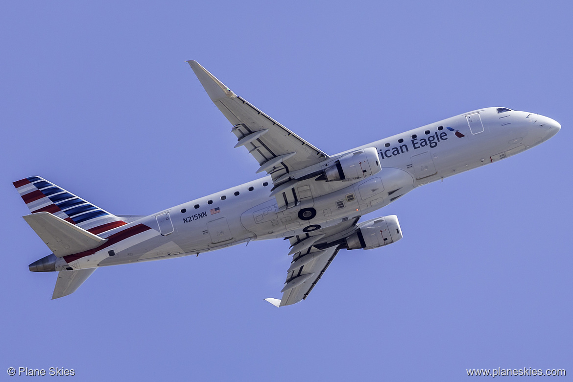 Compass Airlines Embraer ERJ-175 N215NN at Los Angeles International Airport (KLAX/LAX)