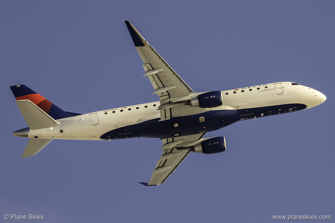 SkyWest Airlines Embraer ERJ-175 N259SY at Los Angeles International Airport (KLAX/LAX)