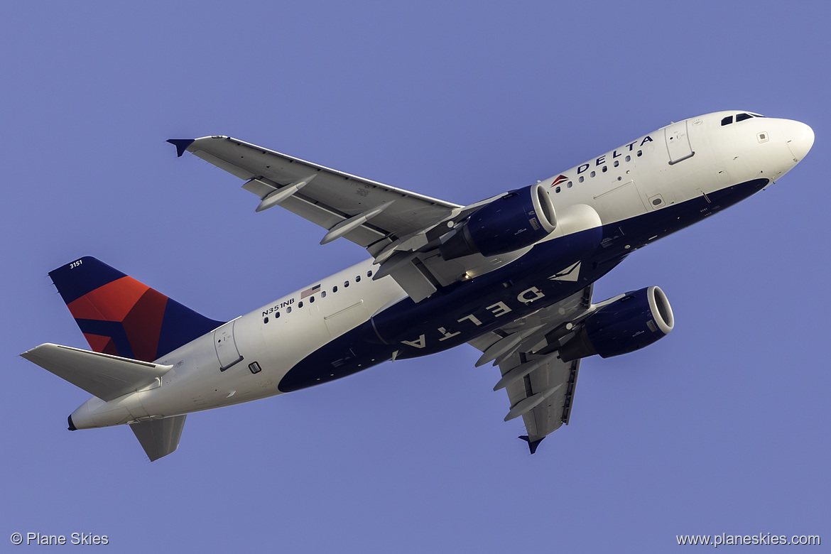 Delta Air Lines Airbus A319-100 N351NB at Los Angeles International Airport (KLAX/LAX) Delta Air Lines Airbus A319-100 N351NB at Los Angeles International Airport (KLAX/LAX)