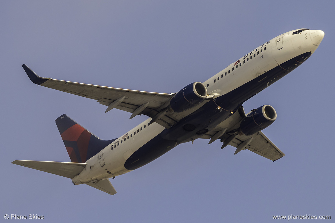 Delta Air Lines Boeing 737-800 N3767 at Los Angeles International Airport (KLAX/LAX) Delta Air Lines Boeing 737-800 N3767 at Los Angeles International Airport (KLAX/LAX)