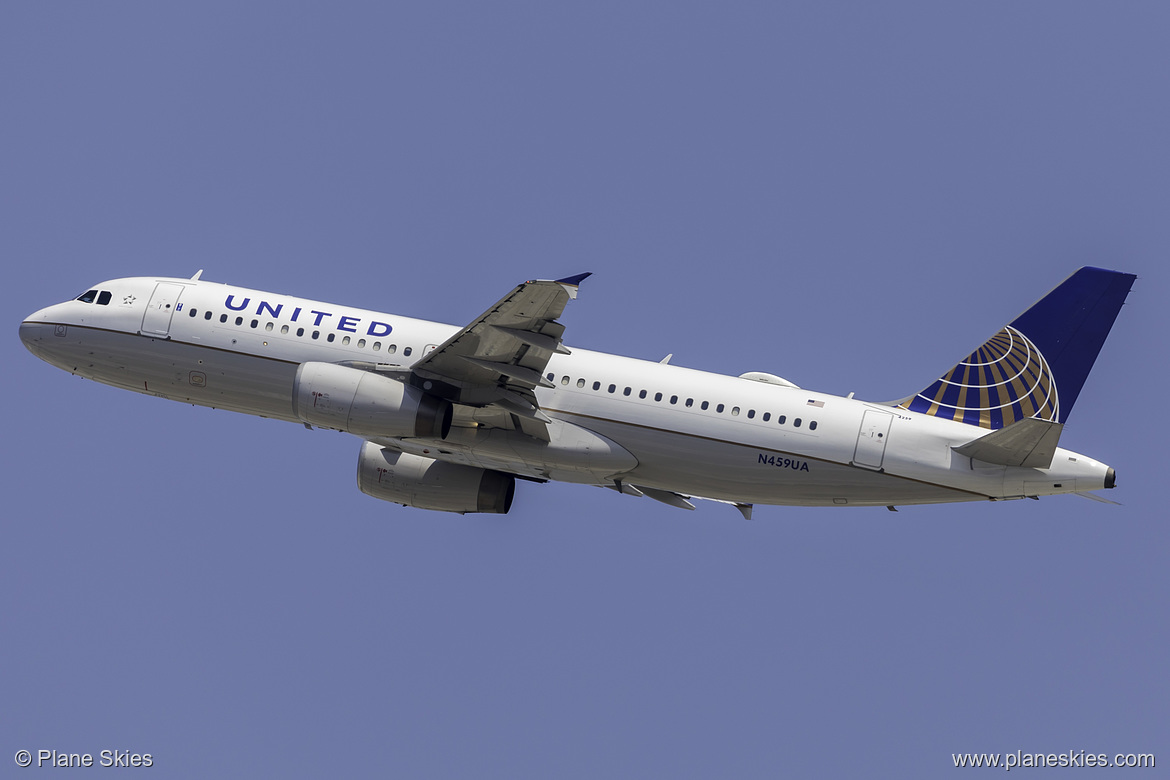 United Airlines Airbus A320-200 N459UA at Los Angeles International Airport (KLAX/LAX)