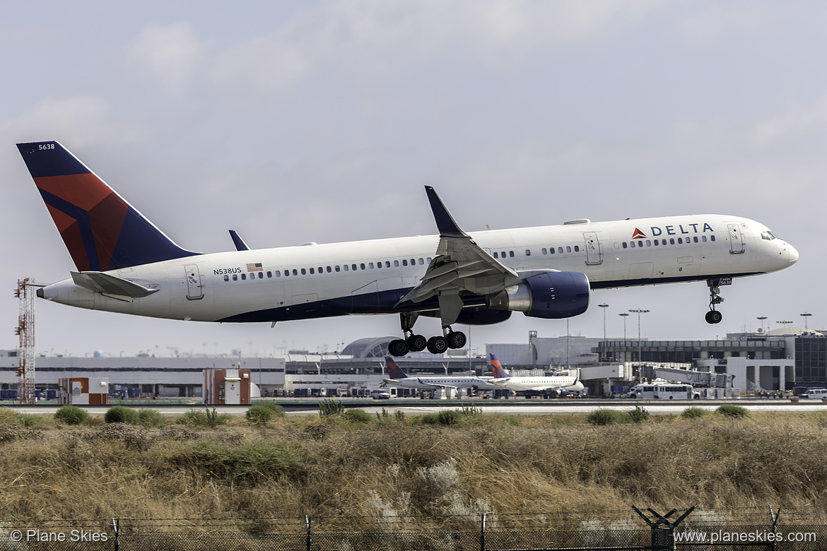 Delta Air Lines Boeing 757-200 N538US at Los Angeles International Airport (KLAX/LAX) Delta Air Lines Boeing 757-200 N538US at Los Angeles International Airport (KLAX/LAX)