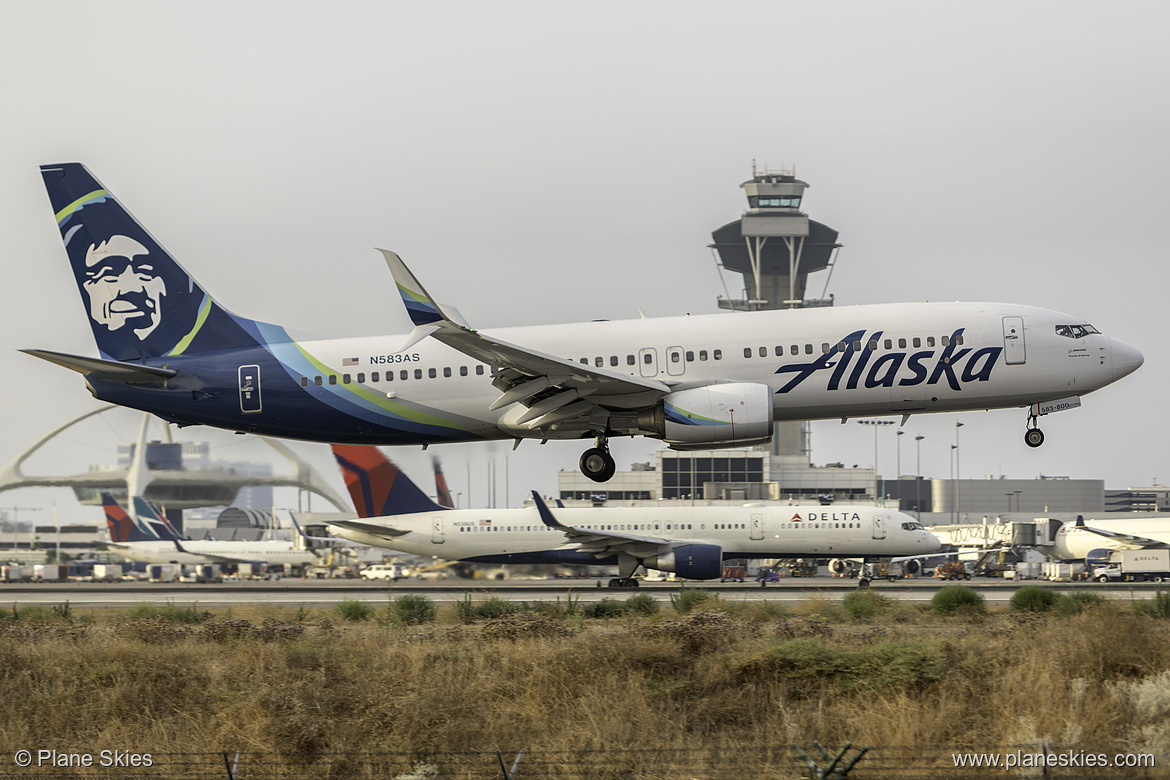Alaska Airlines Boeing 737-800 N583AS at Los Angeles International Airport (KLAX/LAX) Alaska Airlines Boeing 737-800 N583AS at Los Angeles International Airport (KLAX/LAX)