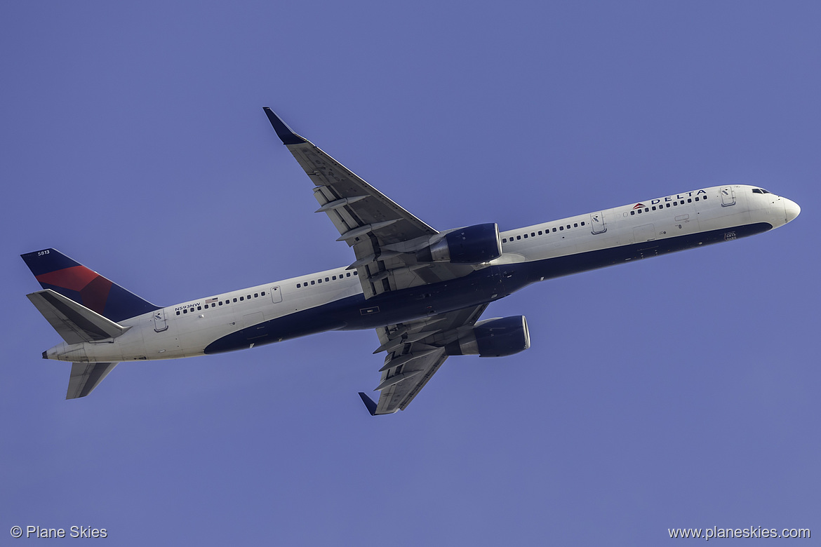 Delta Air Lines Boeing 757-300 N593NW at Los Angeles International Airport (KLAX/LAX) Delta Air Lines Boeing 757-300 N593NW at Los Angeles International Airport (KLAX/LAX)