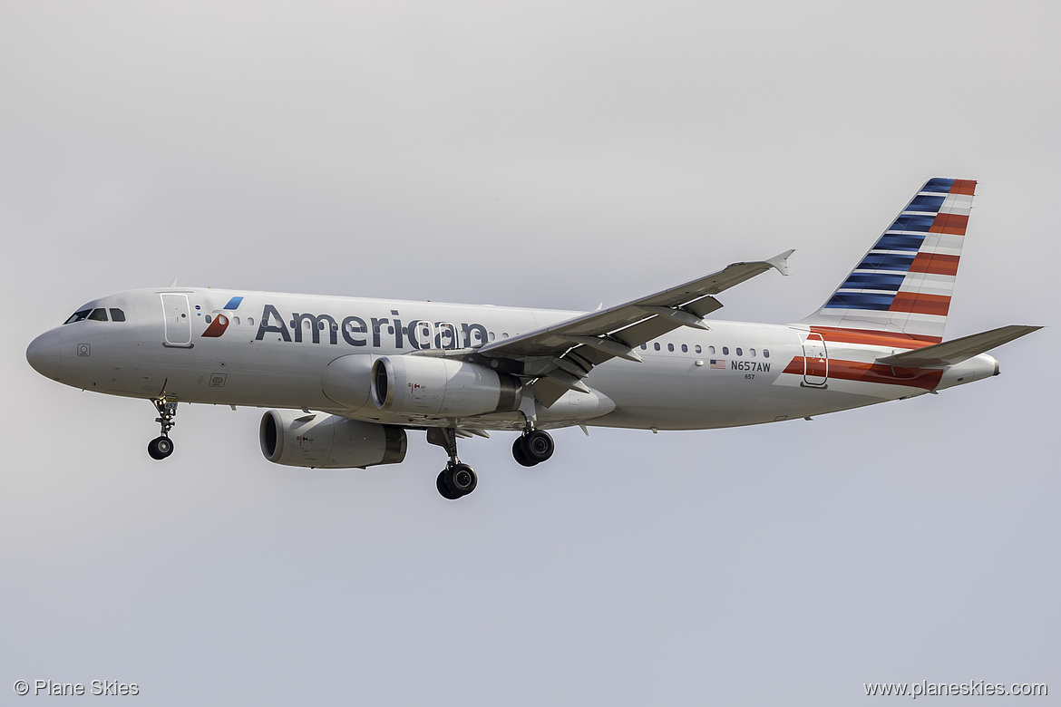 American Airlines Airbus A320-200 N657AW at Los Angeles International Airport (KLAX/LAX) American Airlines Airbus A320-200 N657AW at Los Angeles International Airport (KLAX/LAX)