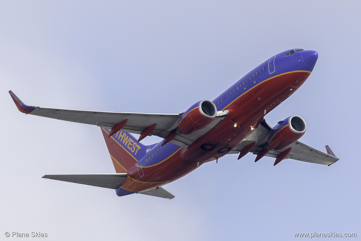 Southwest Airlines Boeing 737-700 N706SW at Los Angeles International Airport (KLAX/LAX)