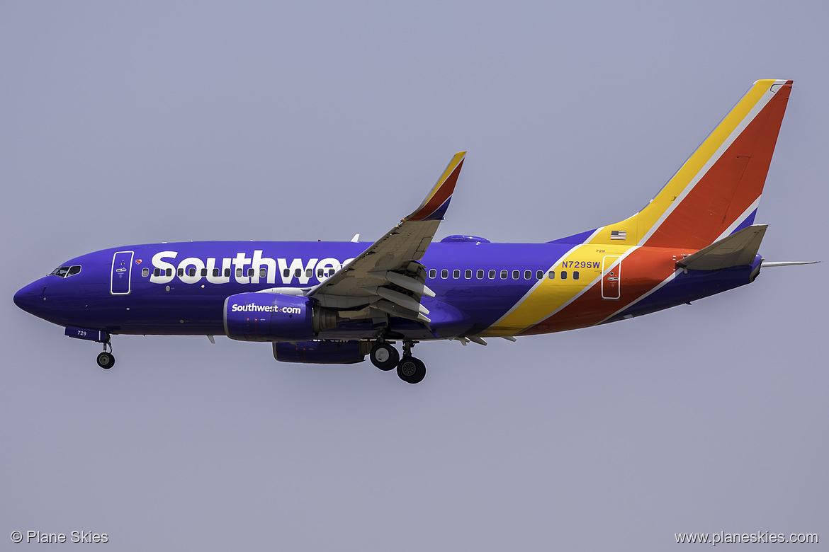Southwest Airlines Boeing 737-700 N729SW at Los Angeles International Airport (KLAX/LAX) Southwest Airlines Boeing 737-700 N729SW at Los Angeles International Airport (KLAX/LAX)