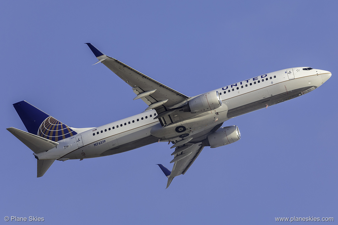 United Airlines Boeing 737-800 N76519 at Los Angeles International Airport (KLAX/LAX)