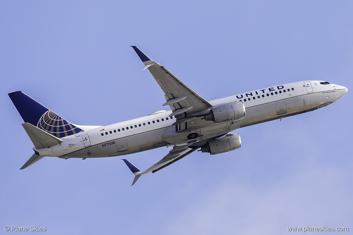 United Airlines Boeing 737-800 N77518 at Los Angeles International Airport (KLAX/LAX) United Airlines Boeing 737-800 N77518 at Los Angeles International Airport (KLAX/LAX)