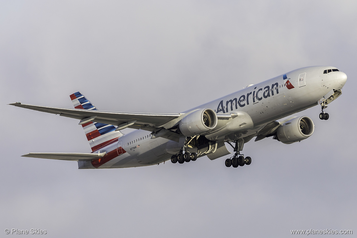American Airlines Boeing 777-200ER N779AN at Los Angeles International Airport (KLAX/LAX) American Airlines Boeing 777-200ER N779AN at Los Angeles International Airport (KLAX/LAX)