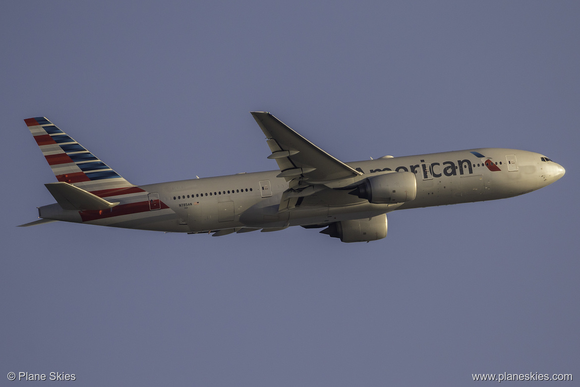 American Airlines Boeing 777-200ER N785AN at Los Angeles International Airport (KLAX/LAX)