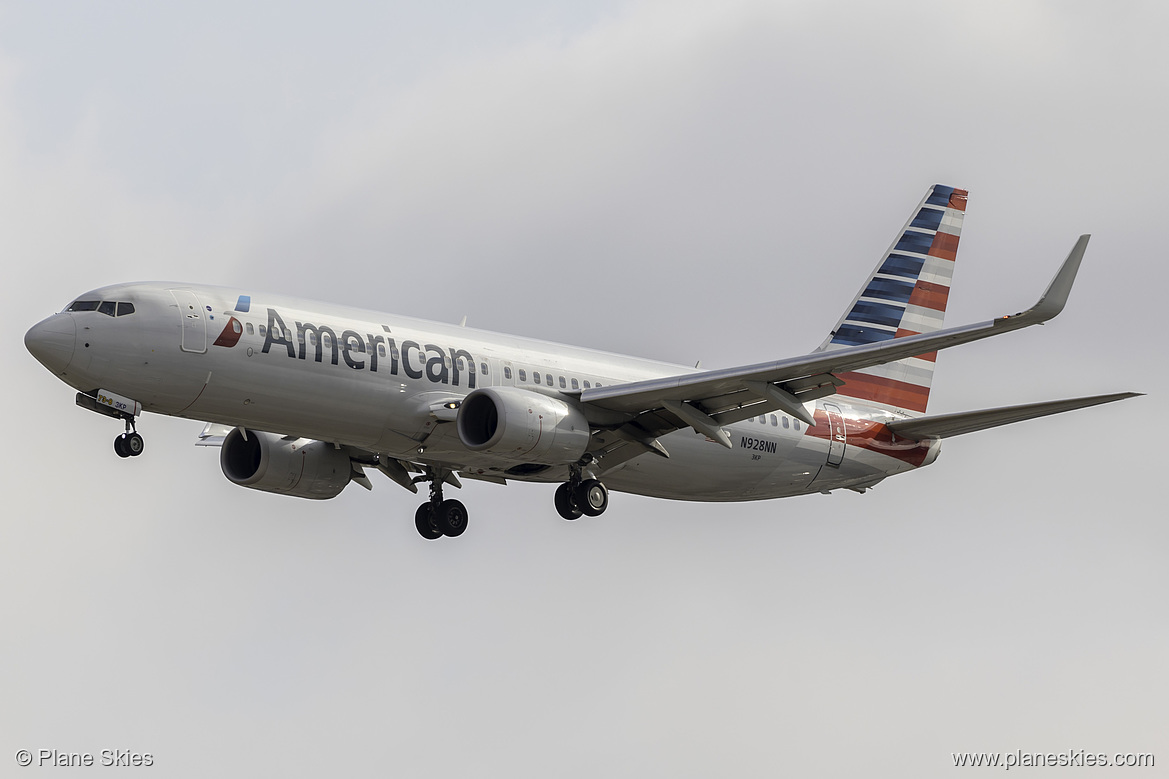 American Airlines Boeing 737-800 N928NN at Los Angeles International Airport (KLAX/LAX) American Airlines Boeing 737-800 N928NN at Los Angeles International Airport (KLAX/LAX)