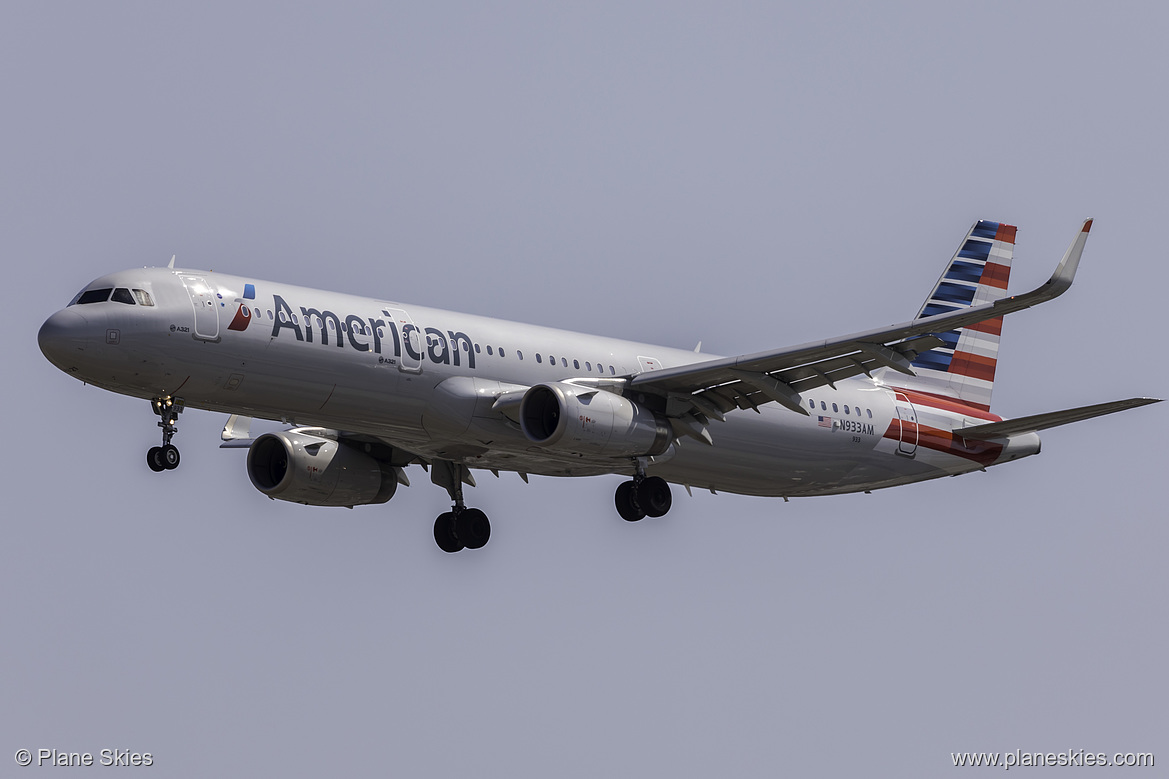 American Airlines Airbus A321-200 N933AM at Los Angeles International Airport (KLAX/LAX) American Airlines Airbus A321-200 N933AM at Los Angeles International Airport (KLAX/LAX)
